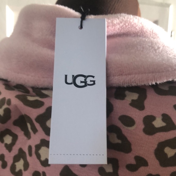 UGG Leopard Pink Print Robe -SMALL NEW WITH TAGS - Picture 9 of 11